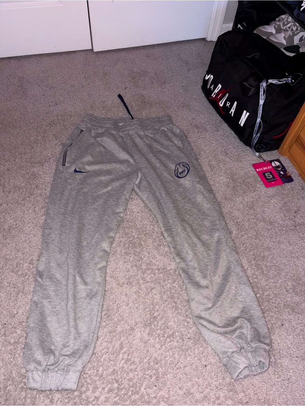 Nike Gray Heather Jogger Sweatpants (Kiyomi McMiller)